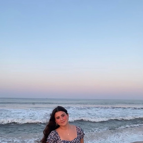 Welcome to my closet❤️❤️ - Picture 4 of 13